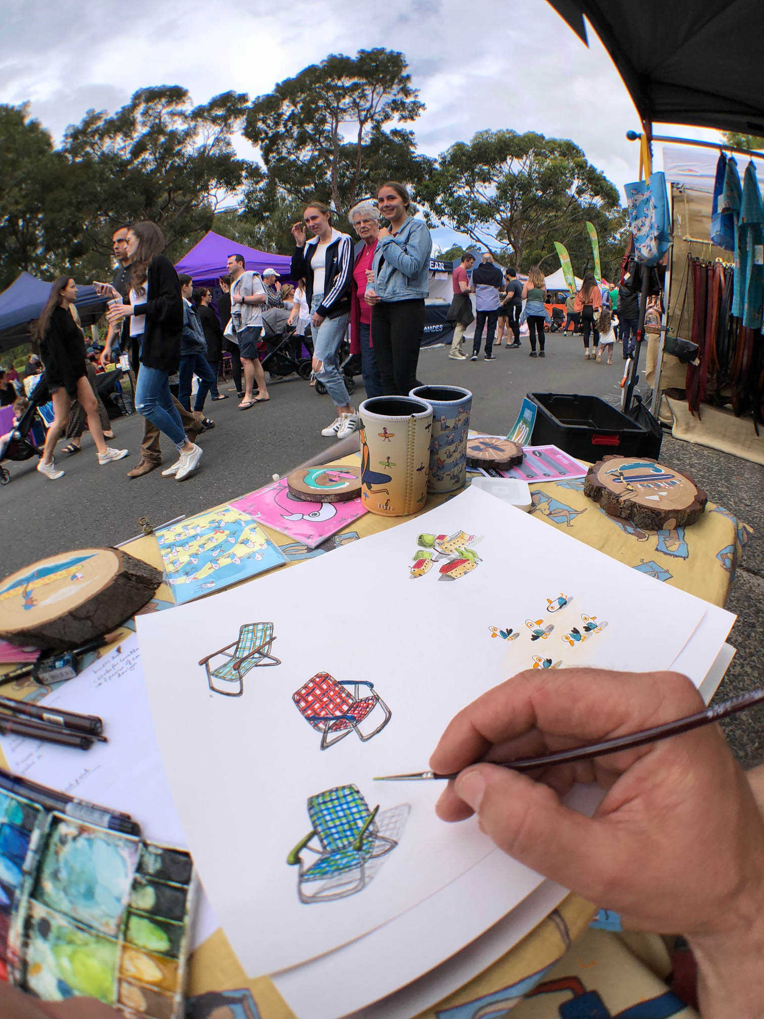Kurly painting at the markets